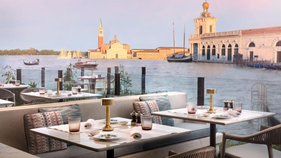 venice sunset gios restaurant