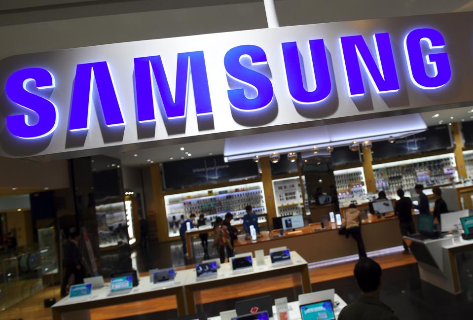 Samsung banner seen in a Samsung retail outlet