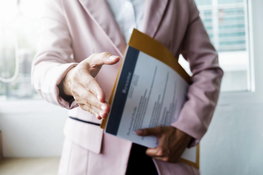 How To Onboard New Hires Like A Boss