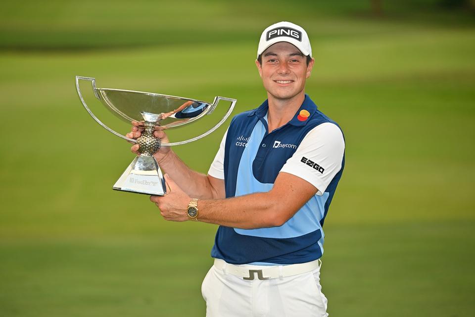 Viktor Hovland_FedExCup trophy_Photo by Ben Jared/PGA TOUR via Getty Images