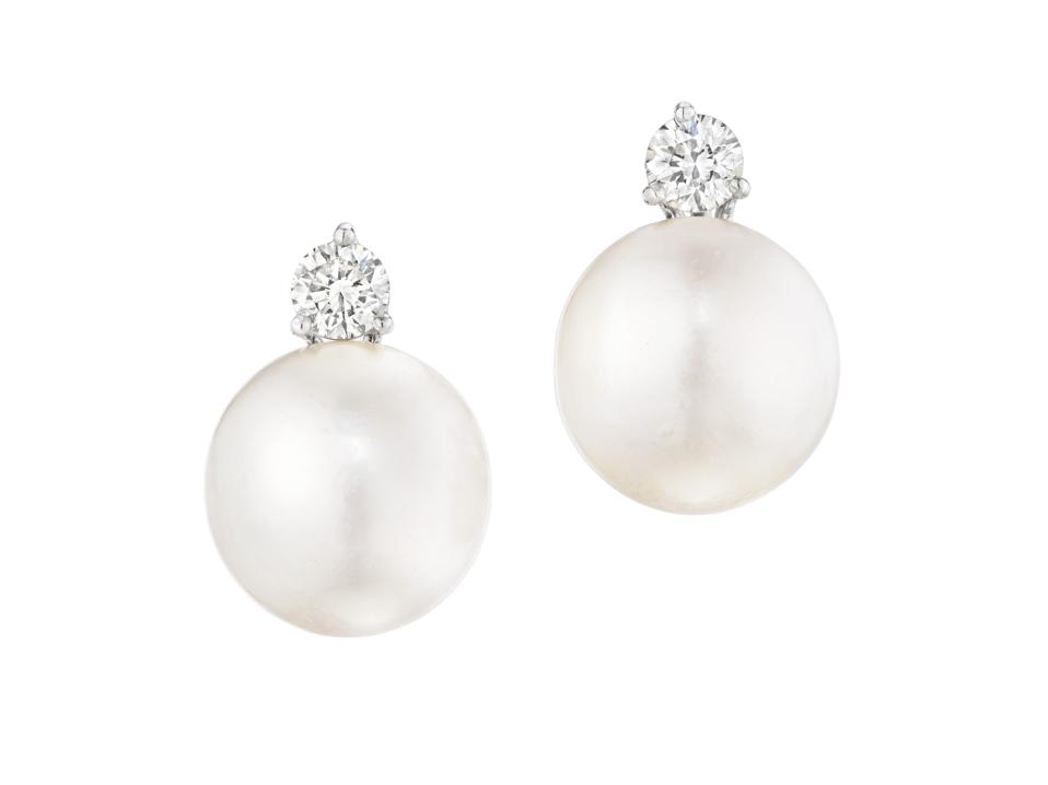 Natural pearl and diamond earrings fetched $277,200, nearly 10 times its high estimate