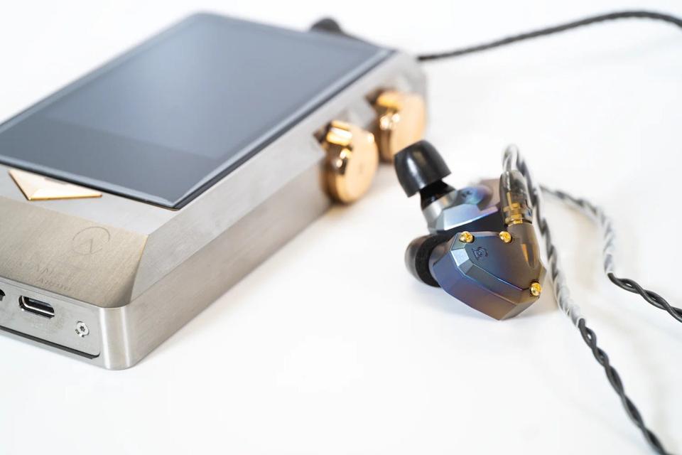 Campfire Audio's Releases Moon Rover Limited Edition Earphones