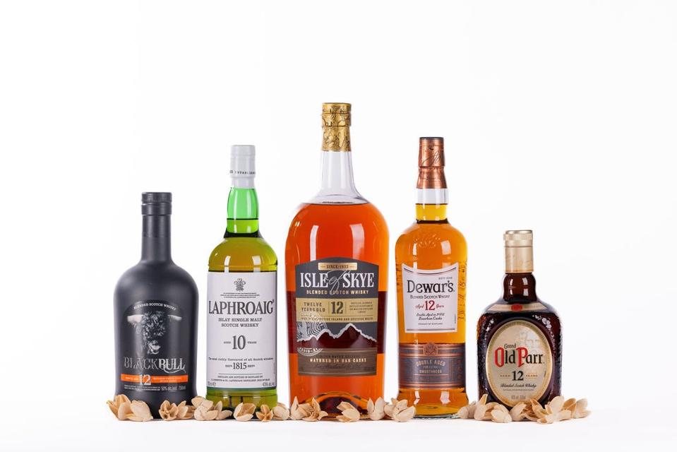 The Best in Class Finalists for the Best Blended Scotch-Up To 15 Years category at the 2024 San Fransisco World Spirits Competition.