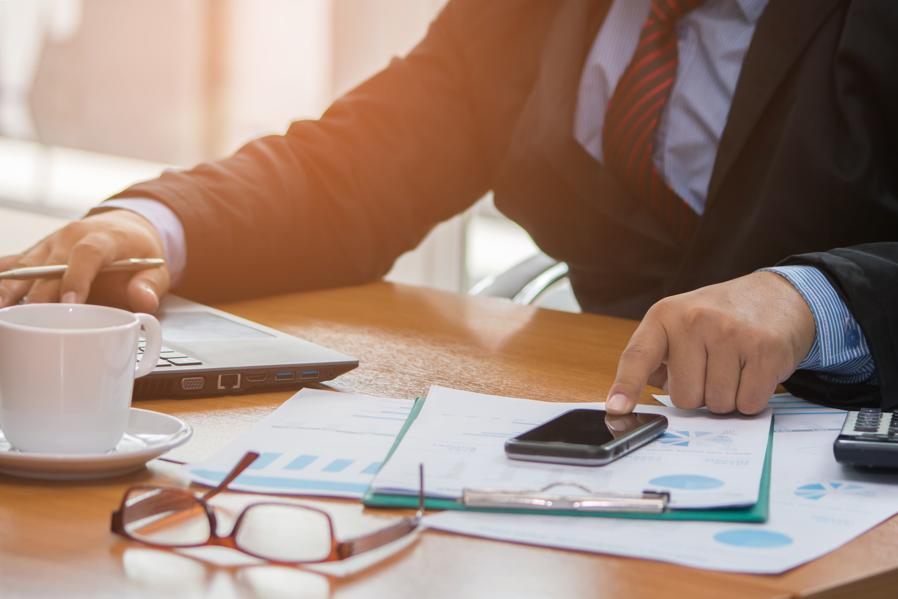 Grant Williams: Get Out of Equities Before Boomers Are Forced to Sell Them