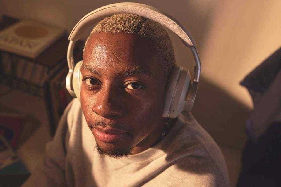 ヘッドホン Cambridge Audio Melomania P100 Cambridge Audio Melomania P100 Over-ear Headphones with Active