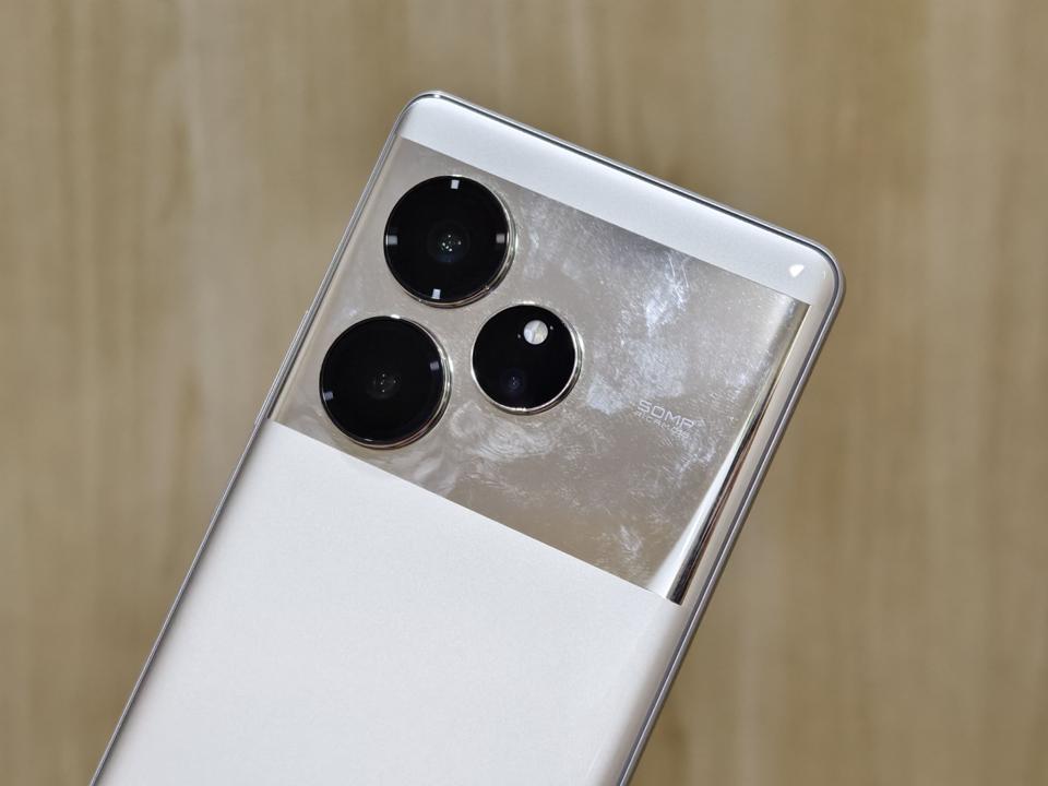 Realme GT 6 Review: A Worthy All-Rounder