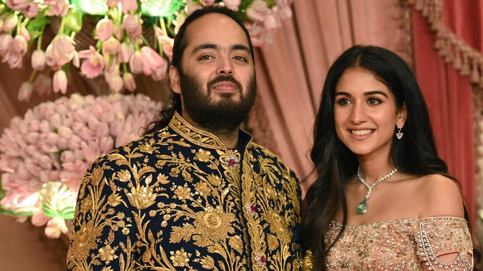 INDIA-WEDDING-AMBANI-ECONOMY