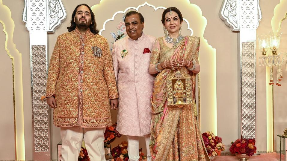 INDIA-SOCIETY-WEDDING-AMBANI