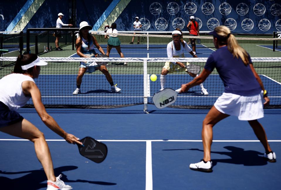 How the game feels: pace, rallies, and skill transfer