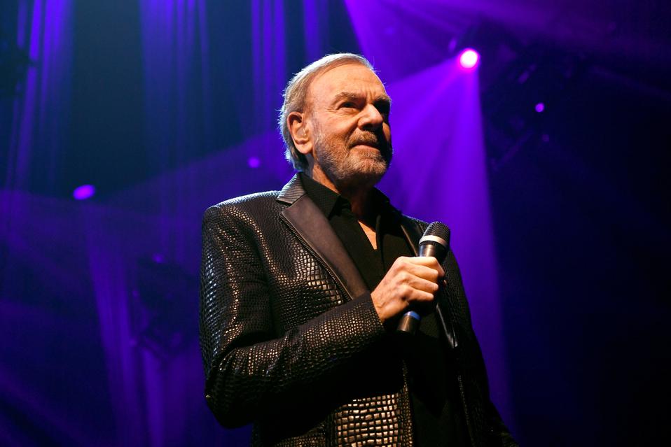 Keep Memory Alive Honors Neil Diamond At 24th Annual Power Of Love® - Inside