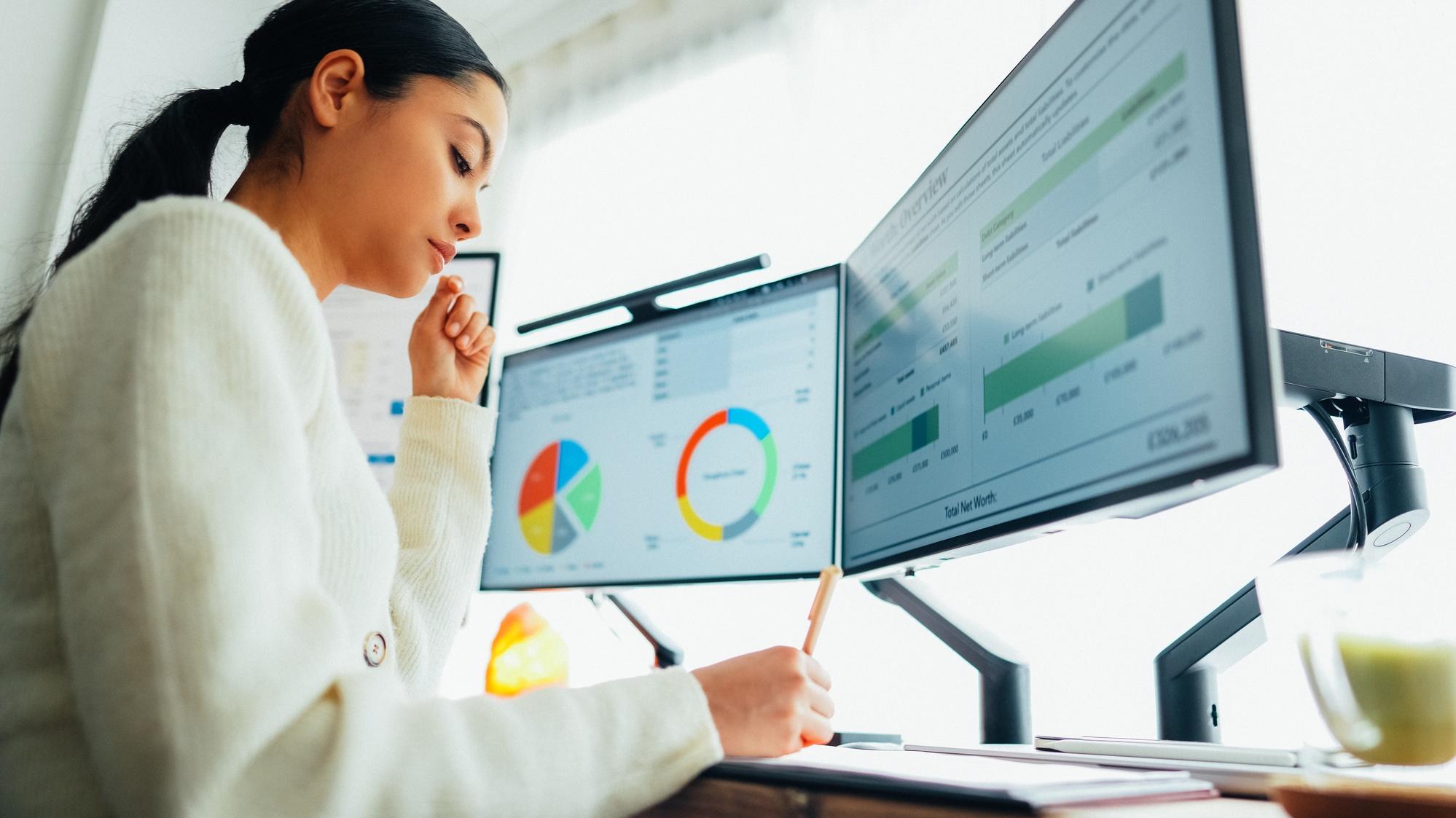 4 Ways Watching Trends And Breaking News Can Help Your Job Search