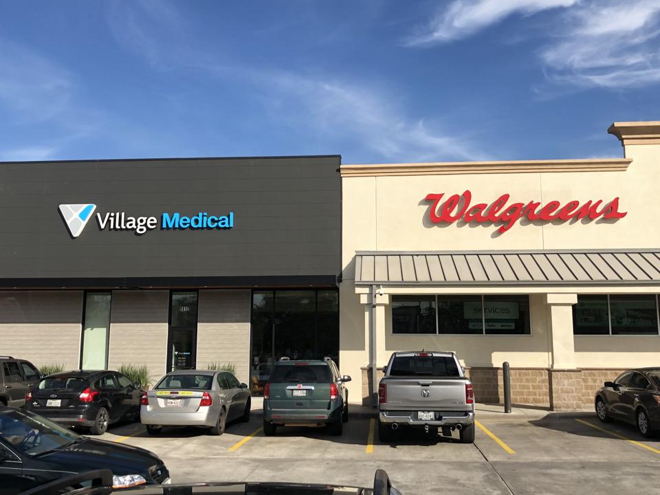 Walgreens Mulai Jual Saham VillageMD Setelah Rugi Besar