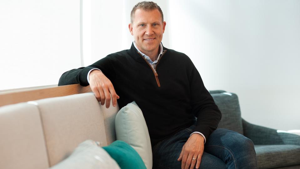 Outside use OliverParker6945-hi