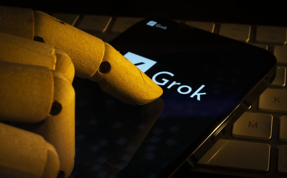 6 Things Elon Musk's Grok-2 AI Chatbot Can Do That ChatGPT Can’t