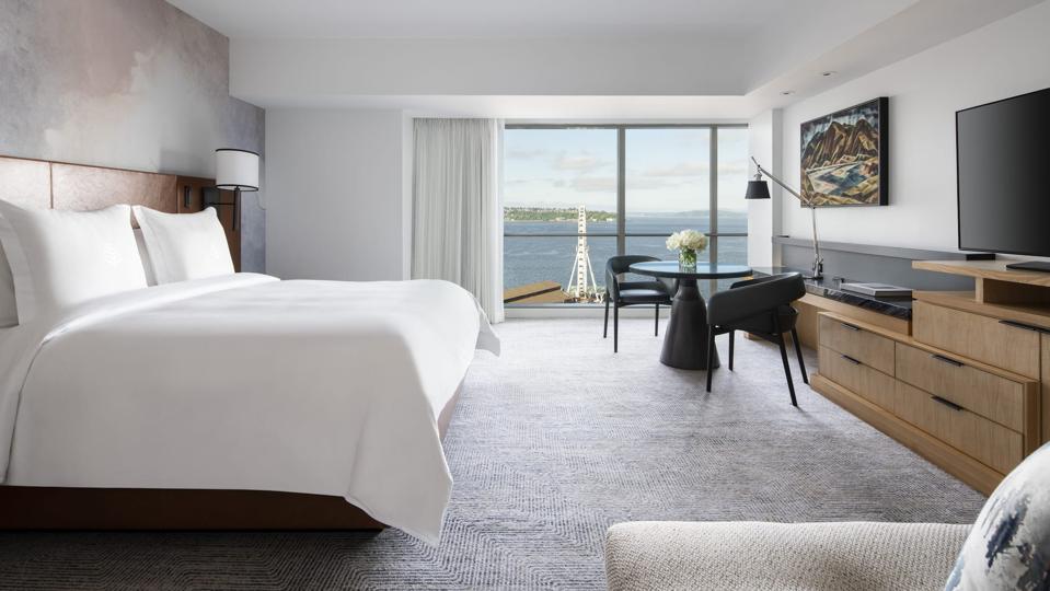 Accomodations at Four Seasons Seattle
