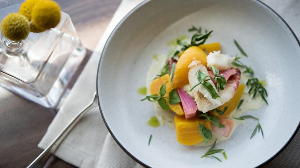 Beet and dungeness crab salad at Goldfinch Tavern
