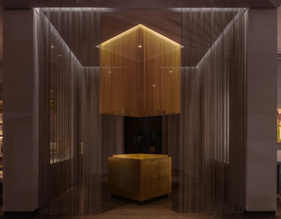 Dogon Foyer - Credit Naho Kubota