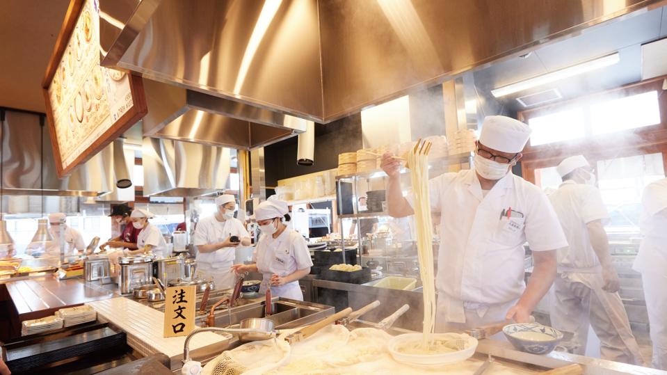 A Marugame Seimen open kitchen.