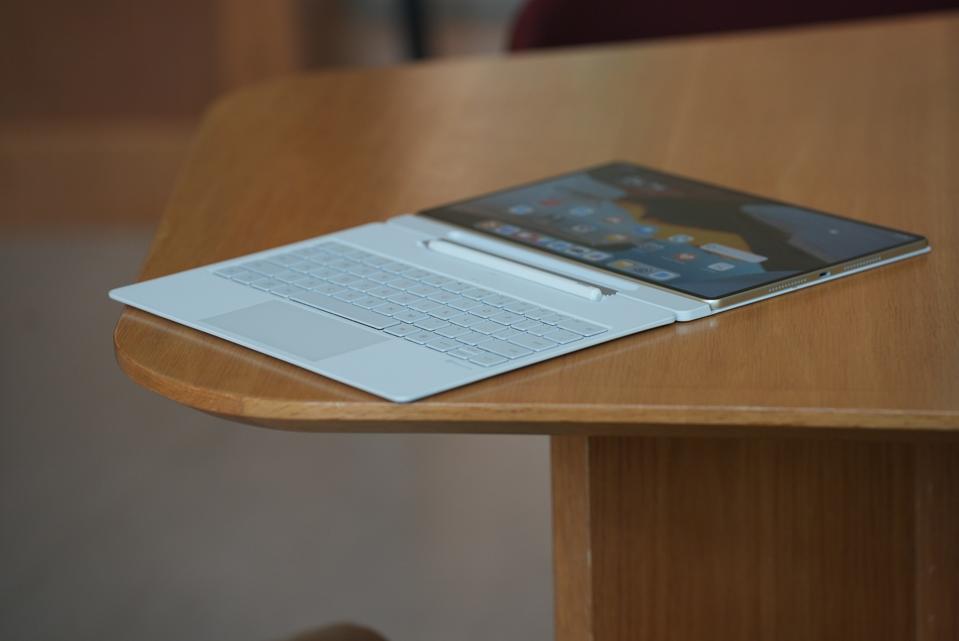 Huawei's New MatePad Has A Much Better Stylus Storage Than Apple's