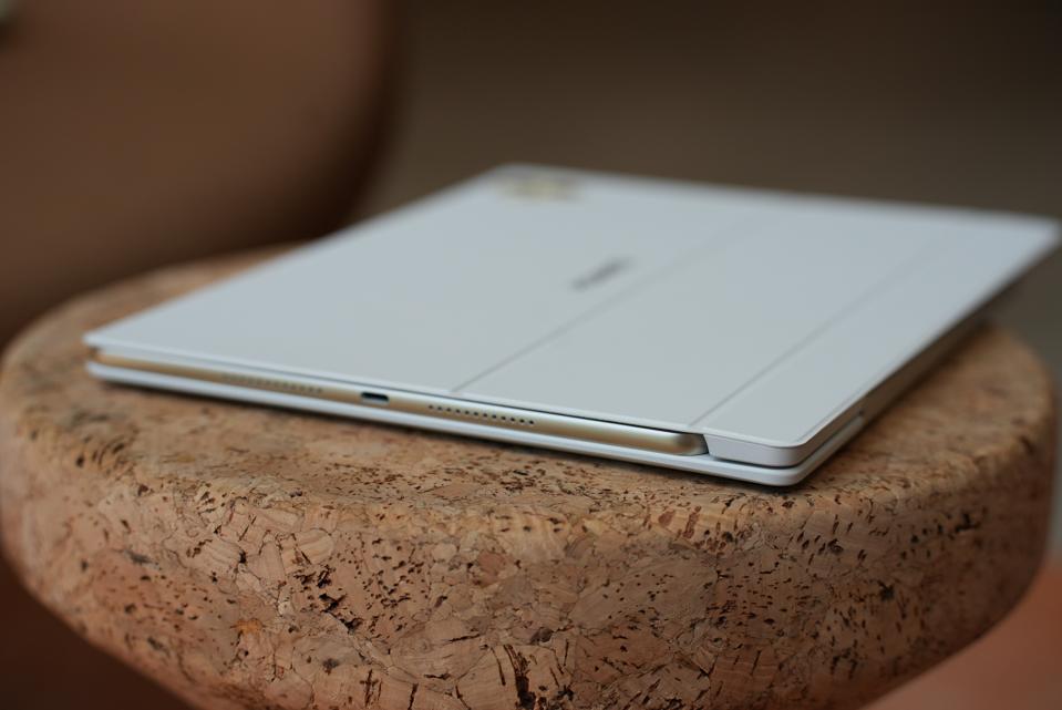 Huawei's New MatePad Has A Much Better Stylus Storage Than Apple's