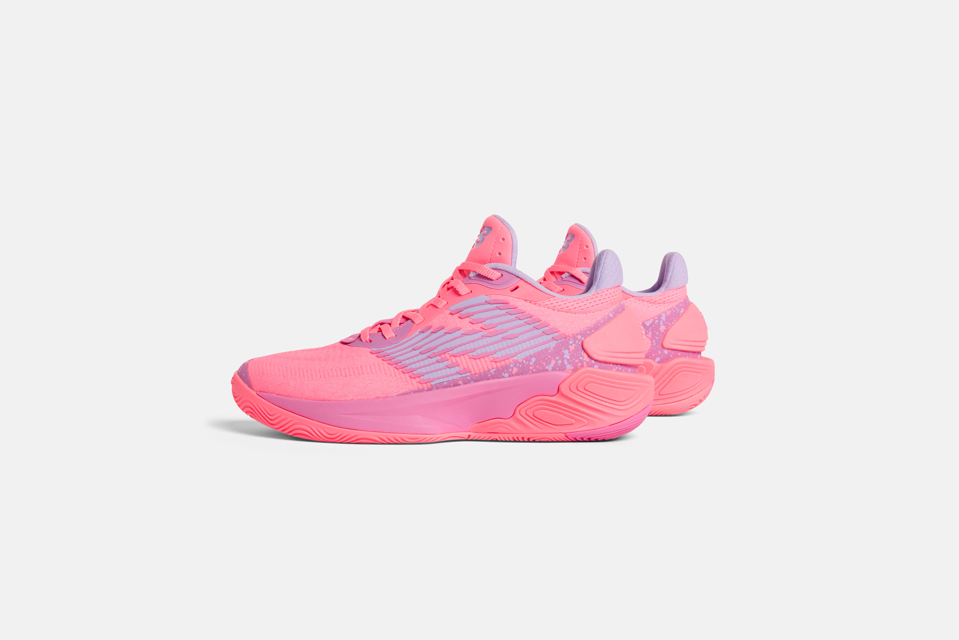 New Balance Two Wxy V5 Basketball Shoe Refines Underfoot Technology New Balance Two Wxy V5 Basketball Shoe Refines Underfoot Technology