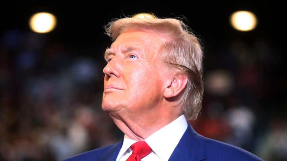 Presidential Candidate Donald Trump Holds Campaign Rally On Long Island
