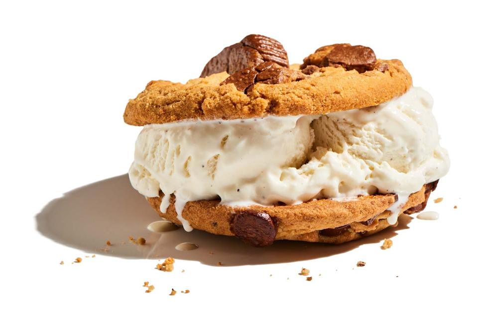 InsomniaCookies_Which_DeluxeCookiewich store growth