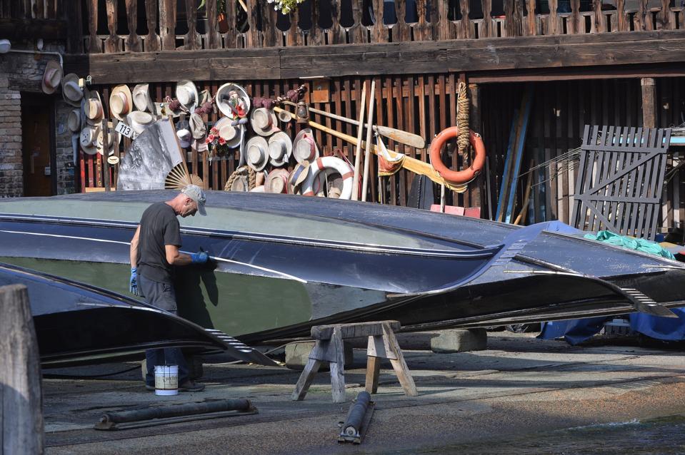 ITALY-GONDOLA-VENICE