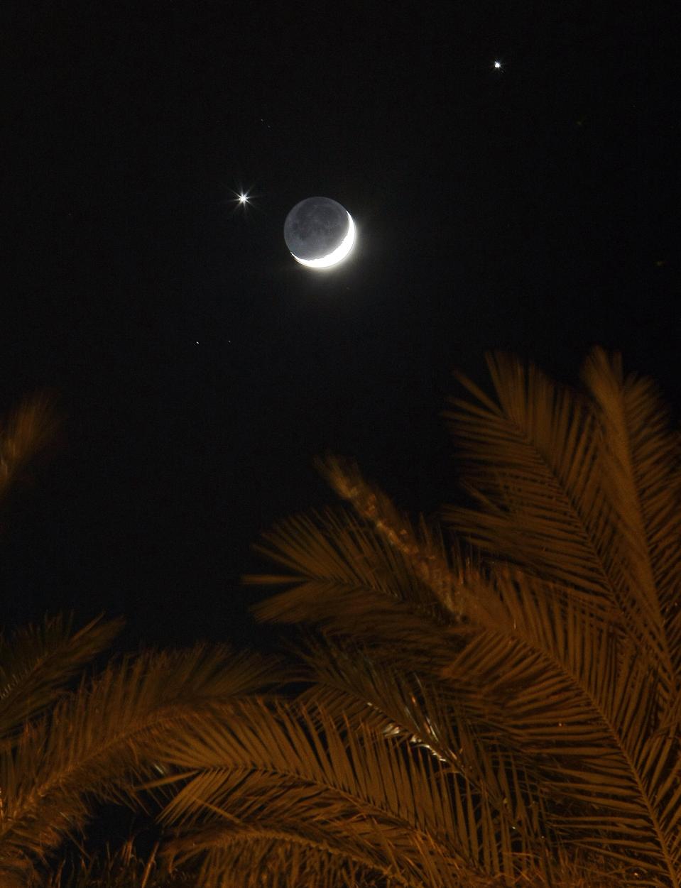 Panduan Mingguan Pengamatan Bintang: Bulan Baru, Venus, dan Saturnus di Langit Malam
