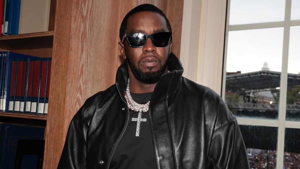Sean "Diddy" Combs Fulfills $1 Million Pledge To Howard University At Howard Homecoming – Yardfest