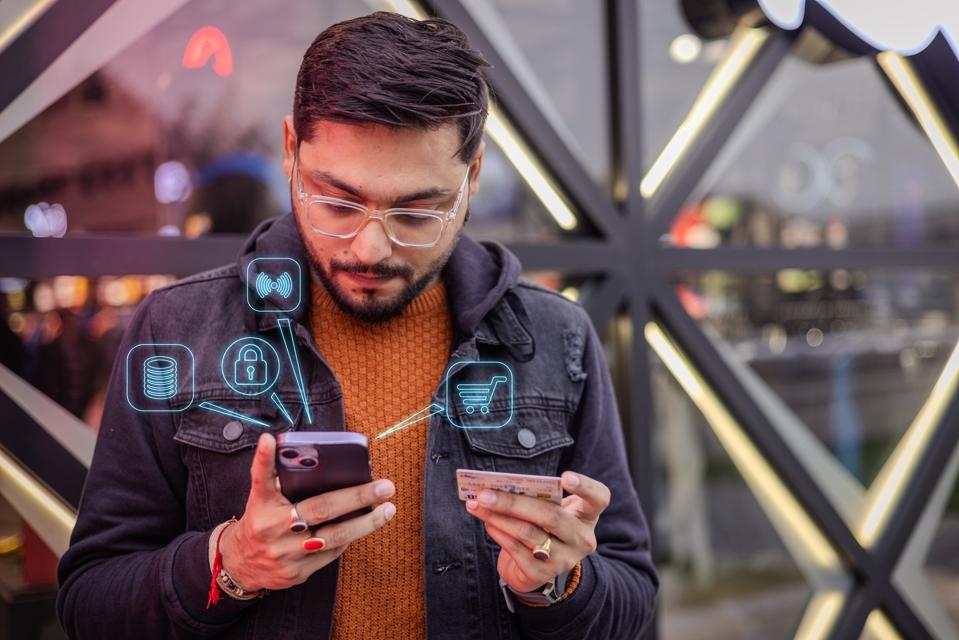 Bagaimana AI dan Teknologi Baru Membentuk Masa Depan E-Commerce 2025