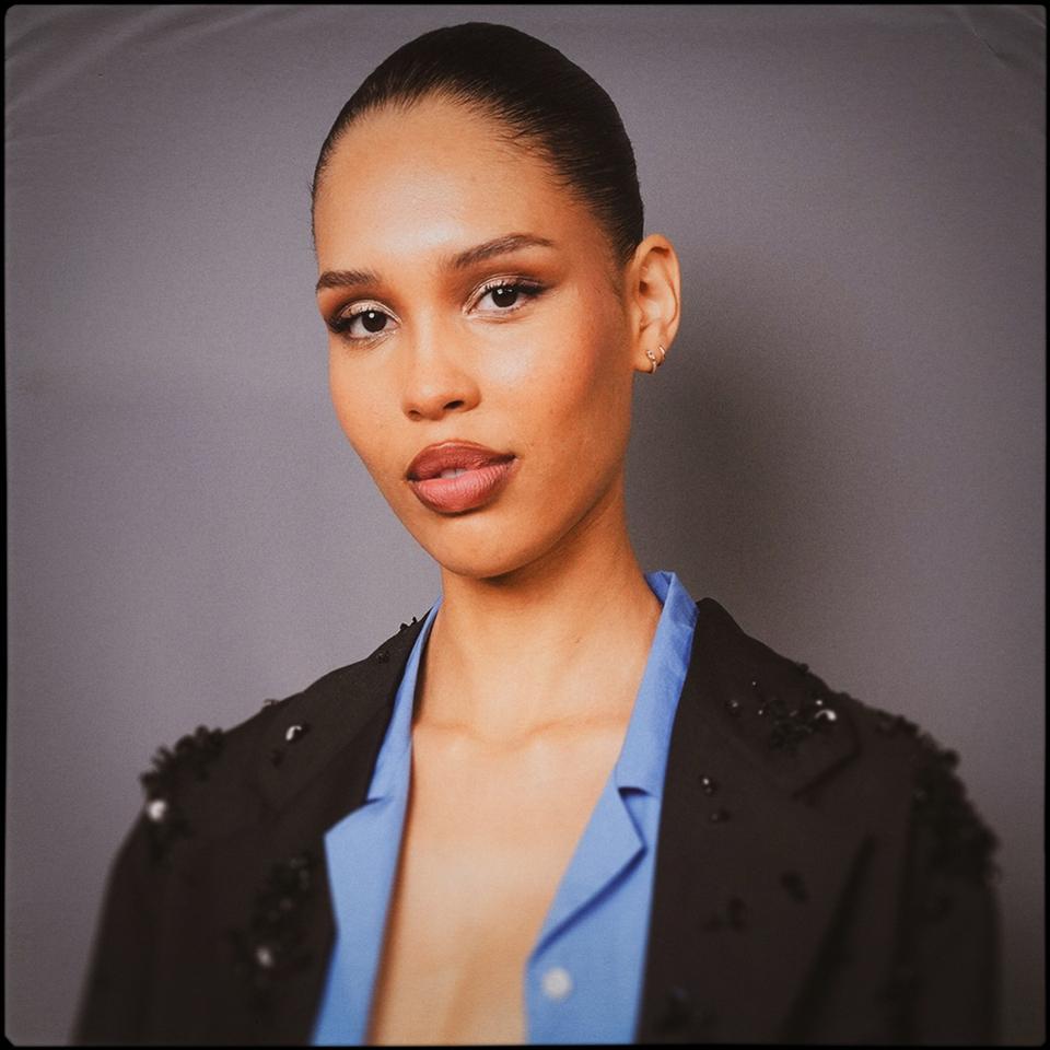 nara-smith-by-swan-gallet-getty-images-new