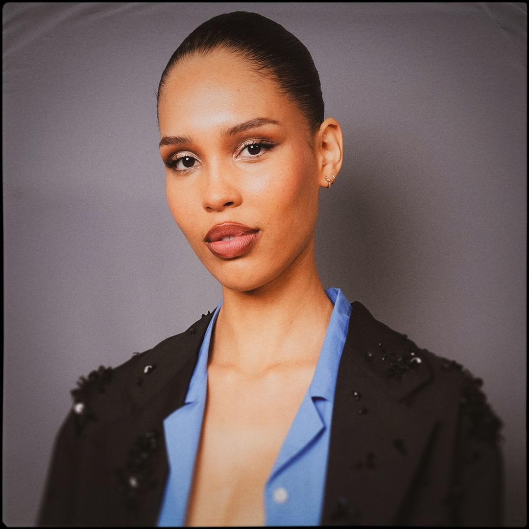 nara-smith-by-swan-gallet-getty-images-new