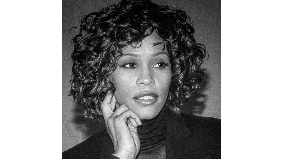 inline-_0012_1x1-headshots-Whitney-Houston-credit-Jean-Cummings-getty images