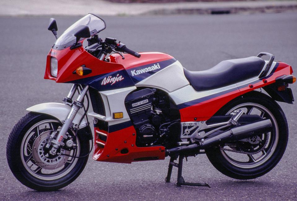 Ride Review: Kawasaki Z900RS SE Motorcycle