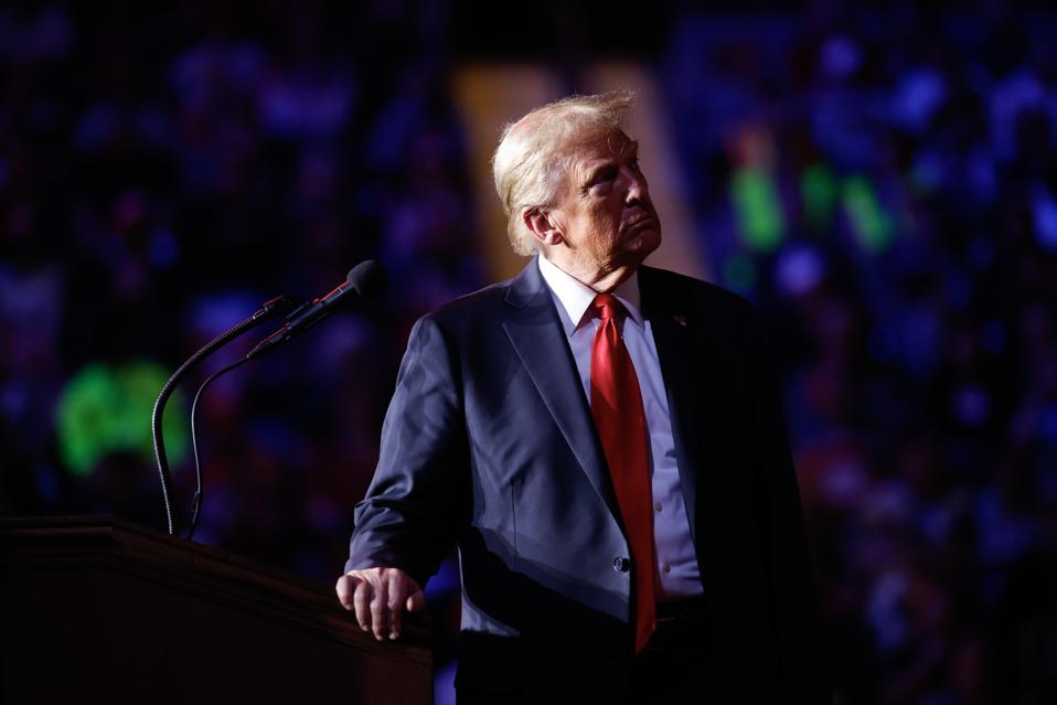 Republican Presidential Candidate Donald Trump Campaigns In Nevada