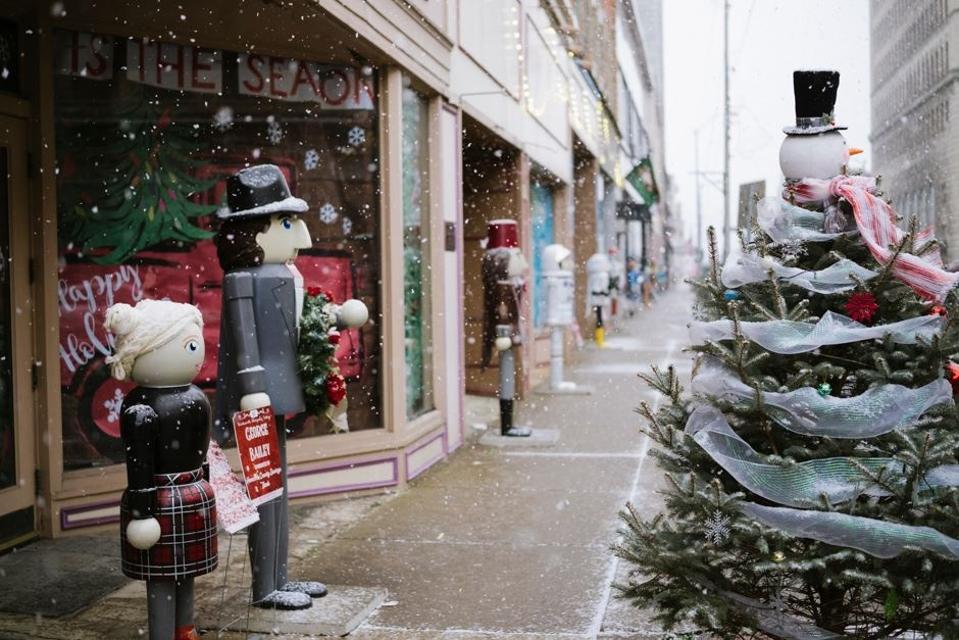 9 Destinations That Serve Up A Holiday Extravaganza