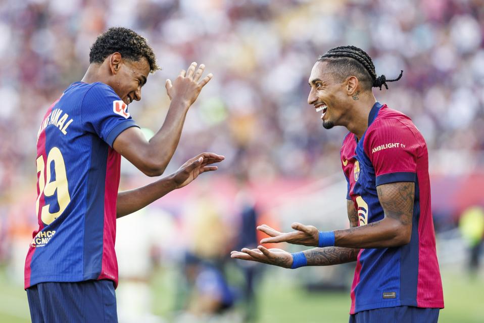 FC Barcelona Star Raphinha Gives Lamine Yamal This Touching Reward