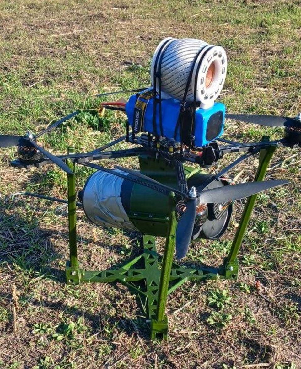 Ukraine Fields Unjammable Fiber Optic FPV Attack Drone ukraine-fields-unjammable-fiber-optic-fpv-attack-drone