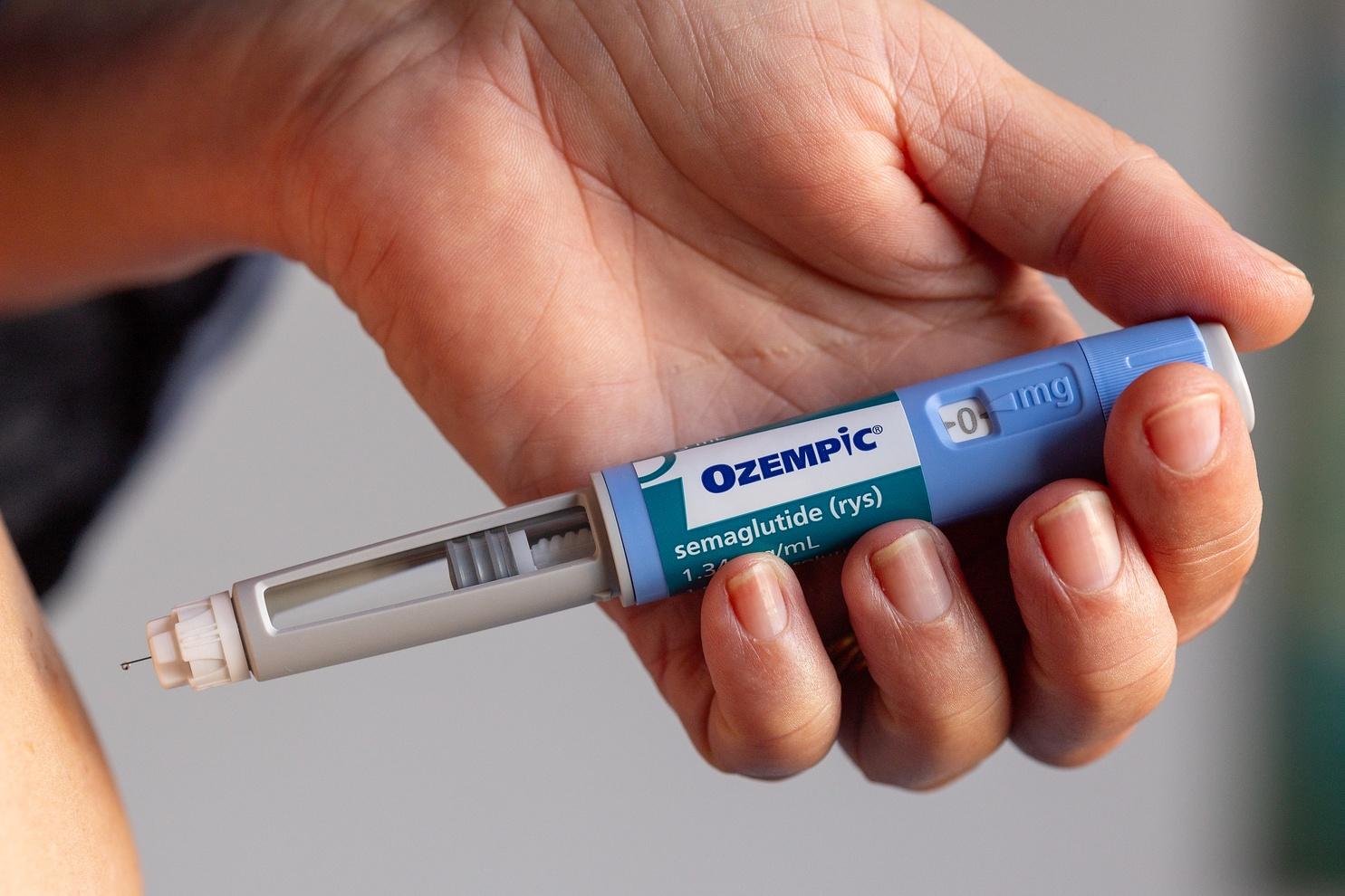 semaglutide  High Rates of Semaglutide Discontinuation Among Older Adults with Diabetes  in the US and Japan