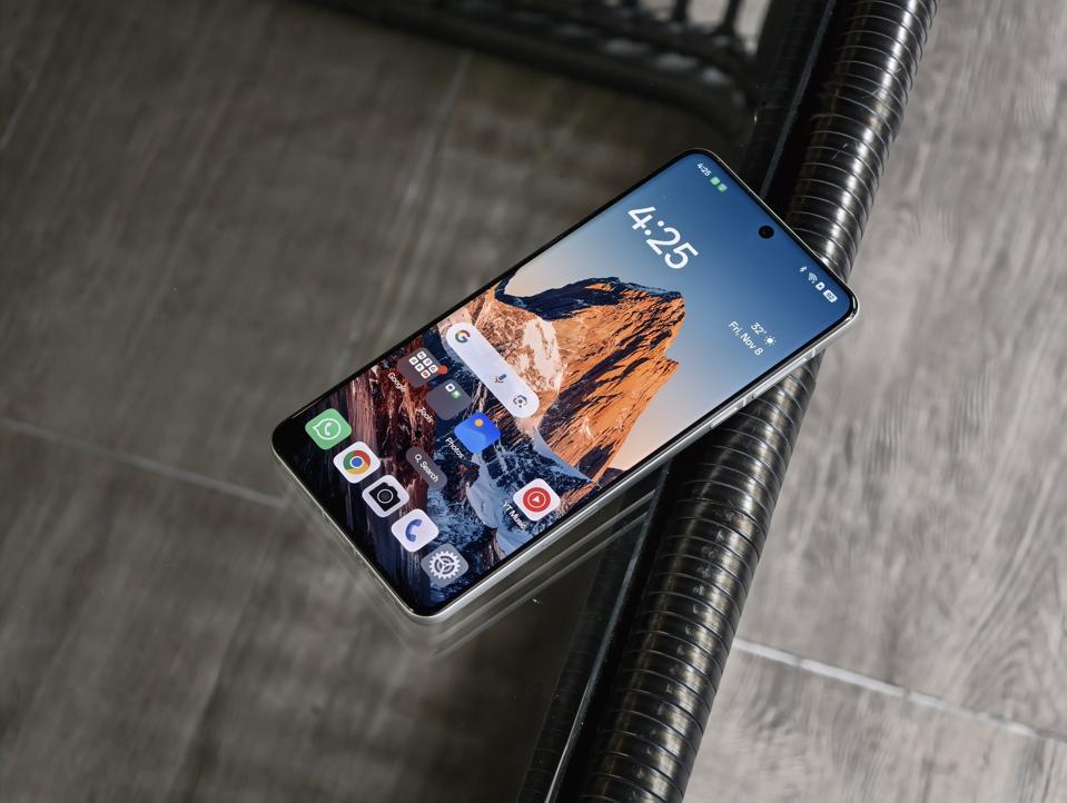 Oppo Find X8 Pro Review: Many Steps Forward, One Step Back