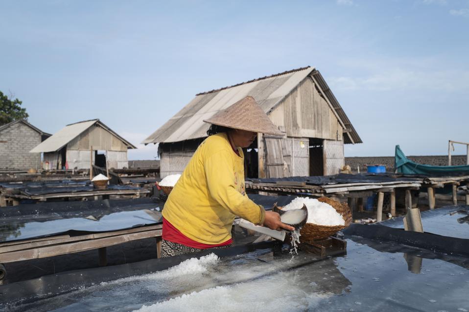 Traditional salt farmers face the impacts of climate change in Bali