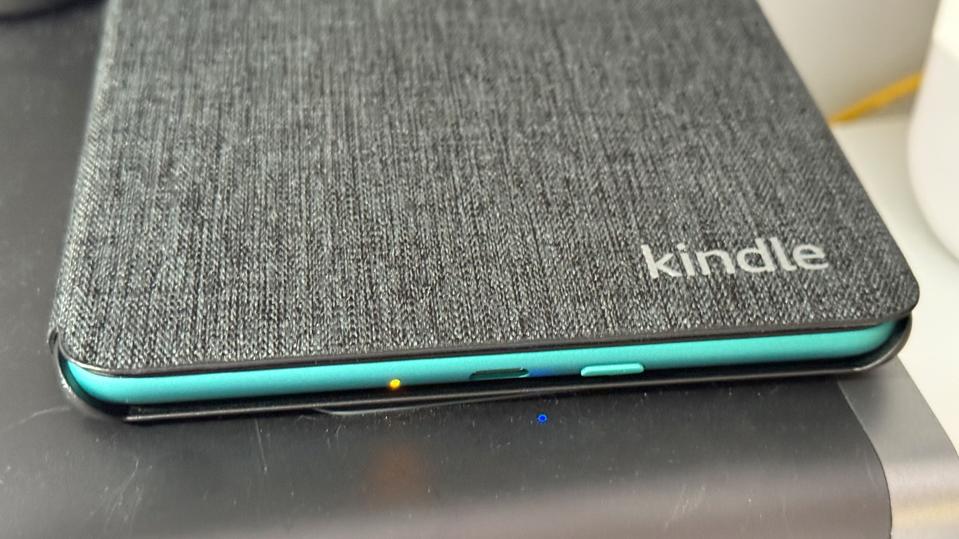 Why The 2024 Kindle Paperwhite Signature Edition Is The Best