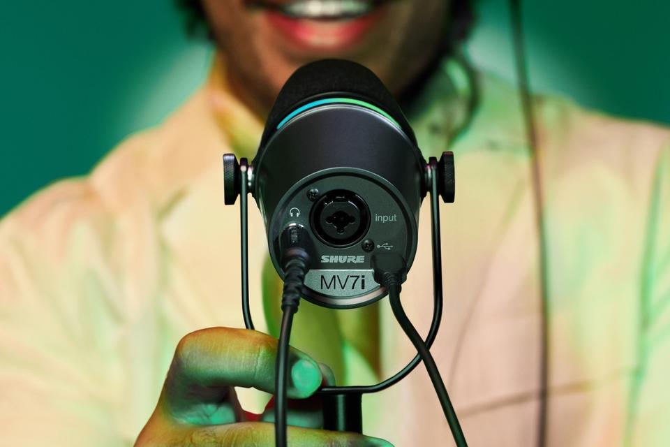 Shure's New MV7i Microphone With Built-In Audio Interface
