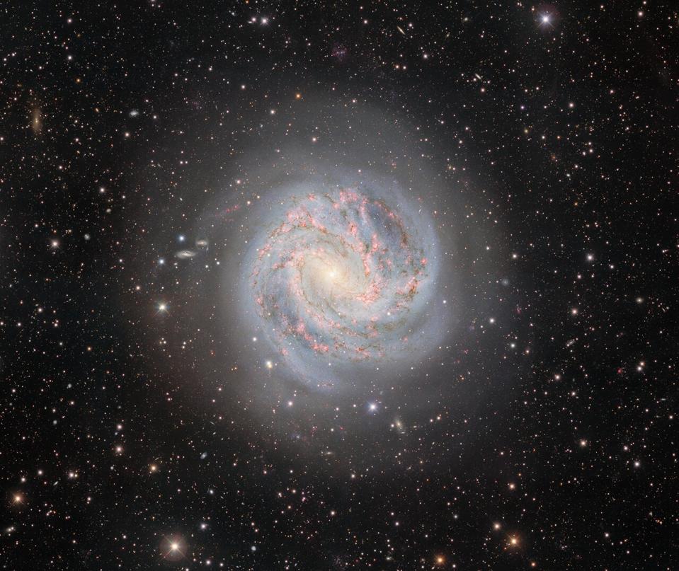 In Photos: Jaw-Dropping Galaxy Captured In 570 Megapixels By 'Dark