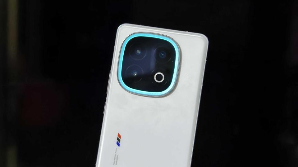 iQOO 13 Review: Terrific Phone For The Price