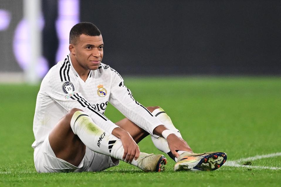 Real Madrid Star Mbappe Suffers Injury Blow After Sensational Strike