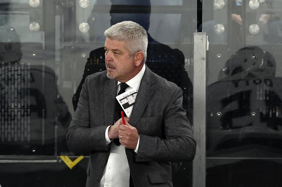 Detroit Red Wings Fire Coach Derek Lalonde, Turn To Todd McLellan
