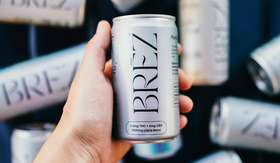 Brez_in_Hand