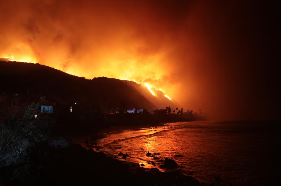 1489710-ME-0108-palisades-fire-WJS